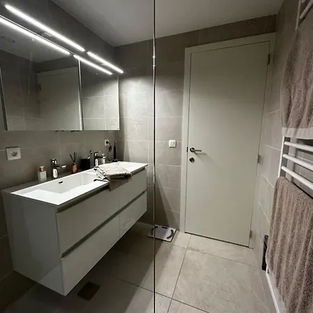 Sky Tower One Daire *